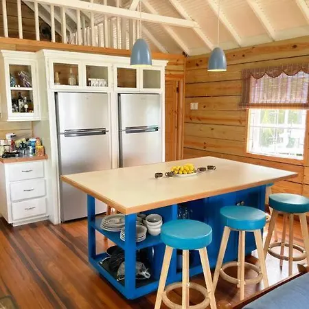 Parlatuvier Blue Villa
